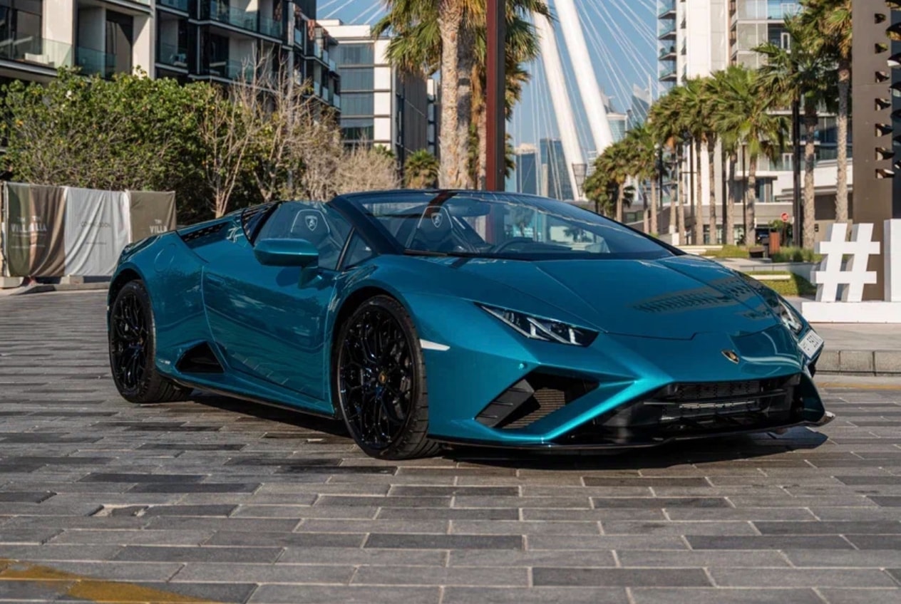 Lamborghini Huracán EVO Spyder Blue for rent in Dubai