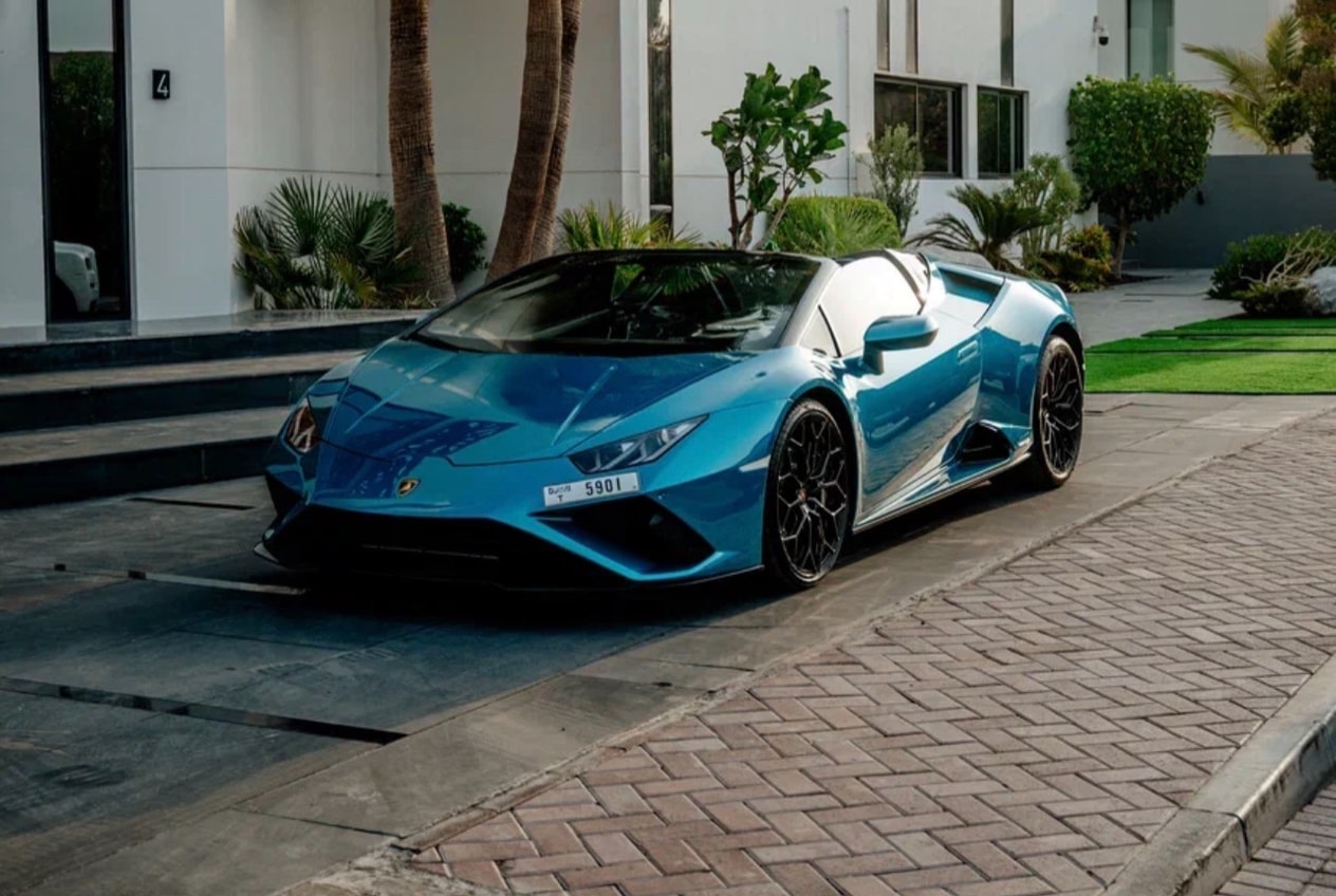 Lamborghini Huracán EVO Spyder Blue for rent in Dubai