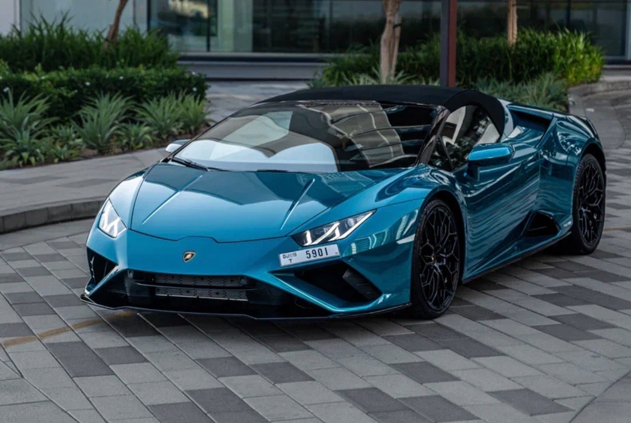 Lamborghini Huracán EVO Spyder Blue for rent in Dubai